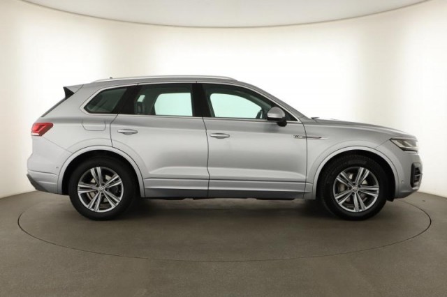 Volkswagen Touareg  3.0 TDI R-Line