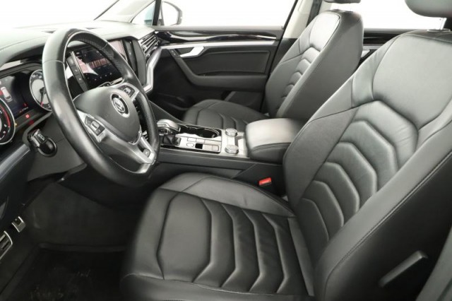 Volkswagen Touareg  3.0 TDI R-Line