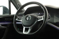 Volkswagen Touareg  3.0 TDI R-Line