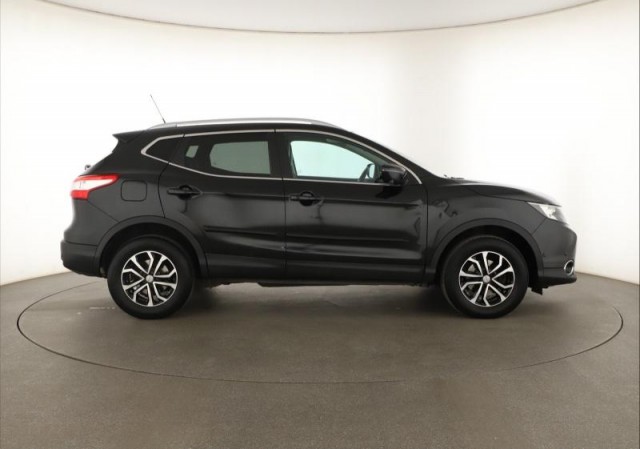 Nissan Qashqai  1.6 DIG-T 