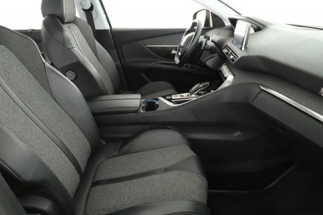 Peugeot 5008  1.5 BlueHDi 