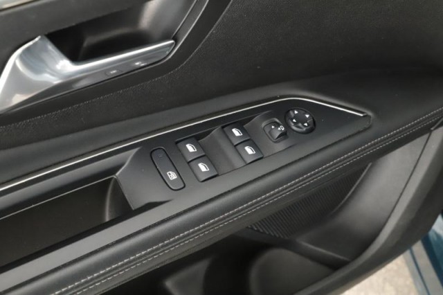 Peugeot 5008  1.5 BlueHDi 