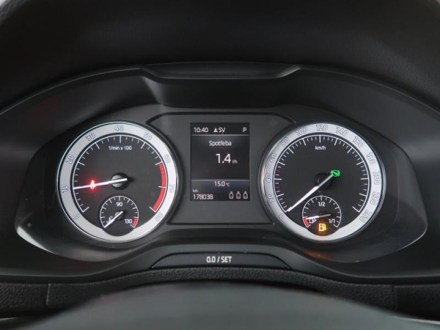 Škoda Karoq  1.5 TSI Style