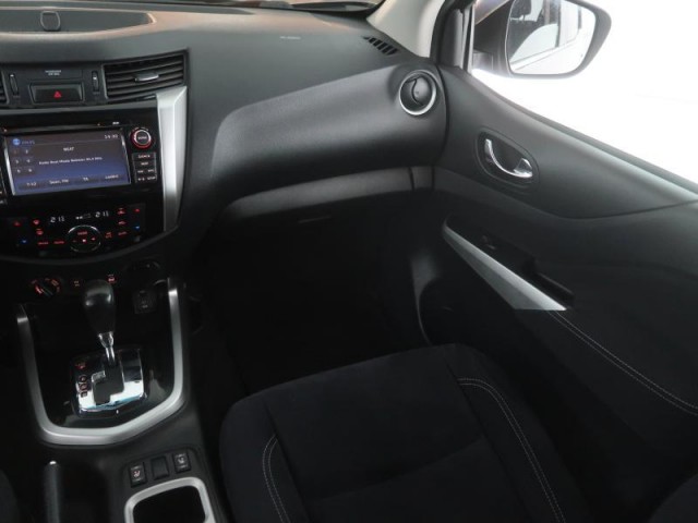 Nissan Navara  2.3 dCi 