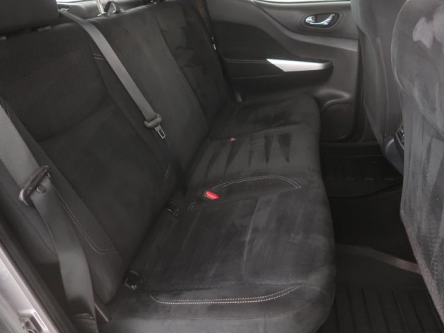 Nissan Navara  2.3 dCi 