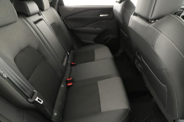 Nissan Qashqai  1.3 DIG-T MHEV N-Connecta