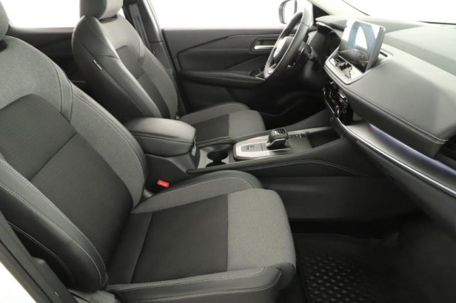 Nissan Qashqai  1.3 DIG-T MHEV N-Connecta