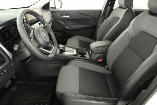 Nissan Qashqai  1.3 DIG-T MHEV N-Connecta