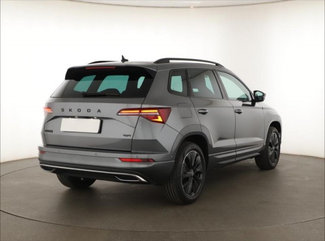 Škoda Karoq  2.0 TSI Sportline