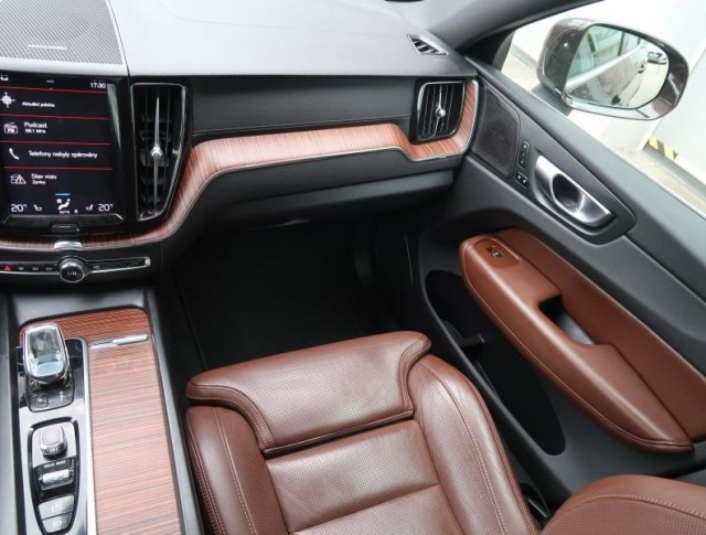 Volvo XC60  D5 AWD Momentum