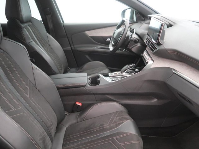 Peugeot 3008  1.2 PureTech GT
