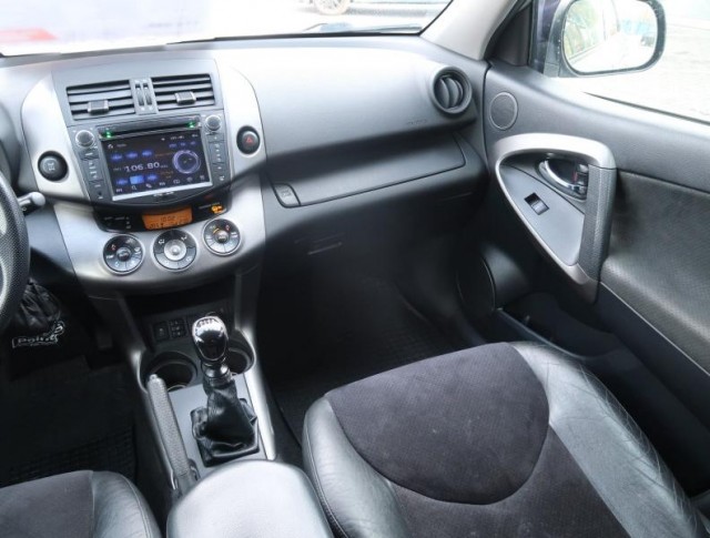 Toyota RAV 4  2.2 D-4D 
