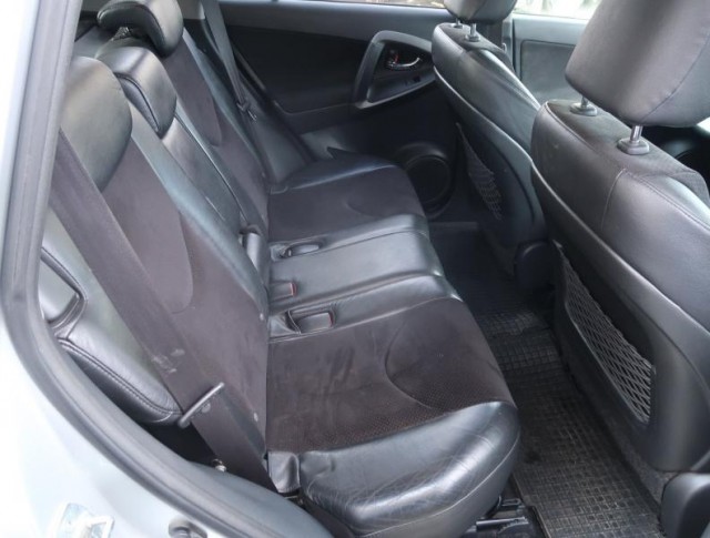 Toyota RAV 4  2.2 D-4D 