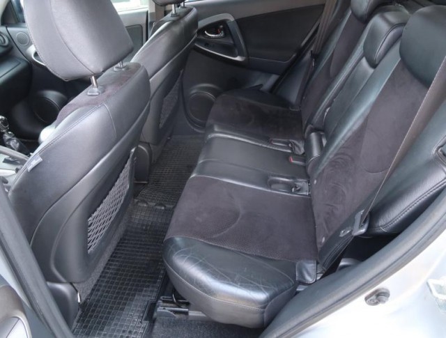 Toyota RAV 4  2.2 D-4D 