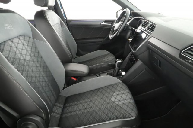 Volkswagen Tiguan  1.5 TSI R-Line