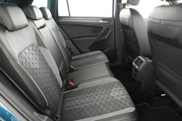 Volkswagen Tiguan  1.5 TSI R-Line