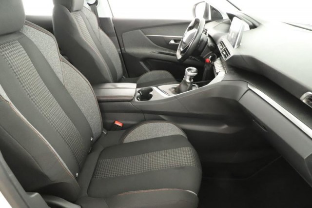 Peugeot 3008  1.6 BlueHDi 