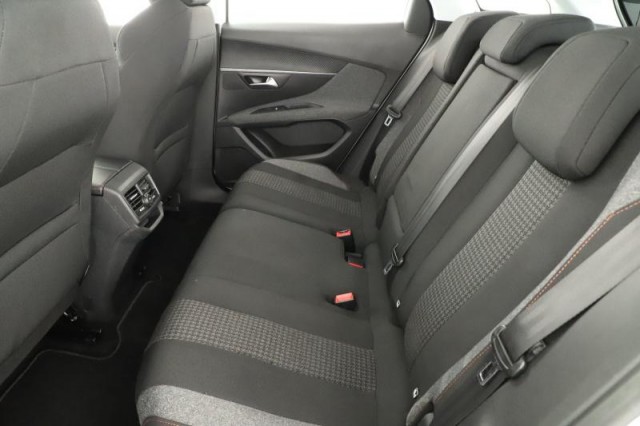 Peugeot 3008  1.6 BlueHDi 
