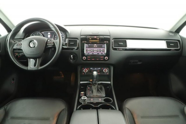 Volkswagen Touareg  3.0 TDI 