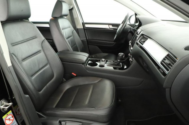 Volkswagen Touareg  3.0 TDI 