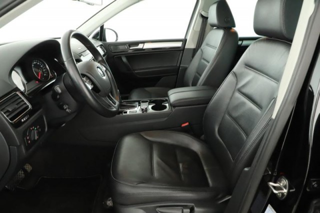 Volkswagen Touareg  3.0 TDI 