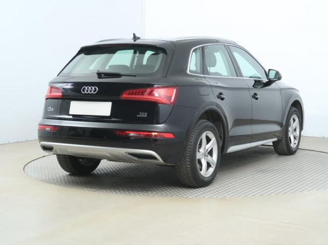 Audi Q5  2.0 TDI 