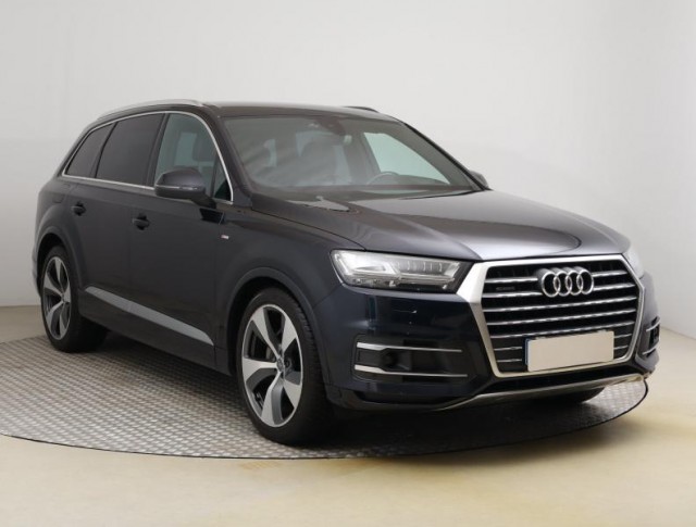 Audi Q7  3.0 TDI 