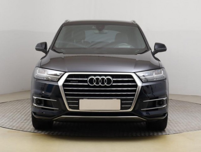 Audi Q7  3.0 TDI 