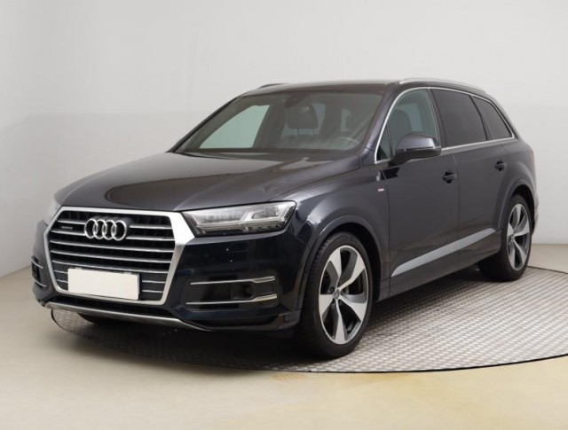Audi Q7  3.0 TDI 