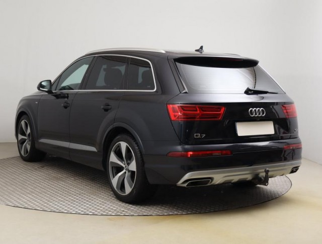 Audi Q7  3.0 TDI 