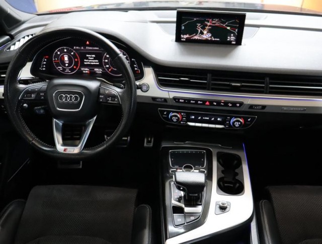 Audi Q7  3.0 TDI 