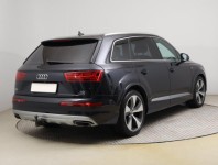 Audi Q7  3.0 TDI 