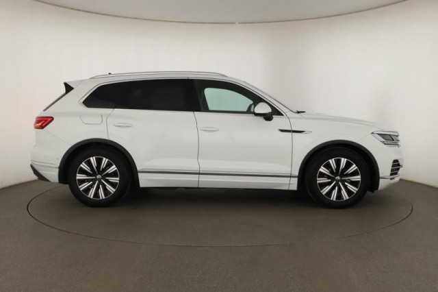 Volkswagen Touareg  3.0 TDI Elegance
