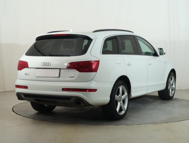 Audi Q7  3.0 TDI S-Line