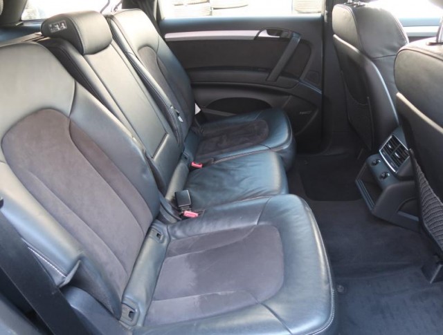Audi Q7  3.0 TDI S-Line