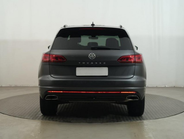 Volkswagen Touareg  3.0 TDI R-Line