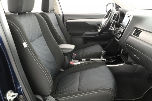 Mitsubishi Outlander  2.2 DI-D 