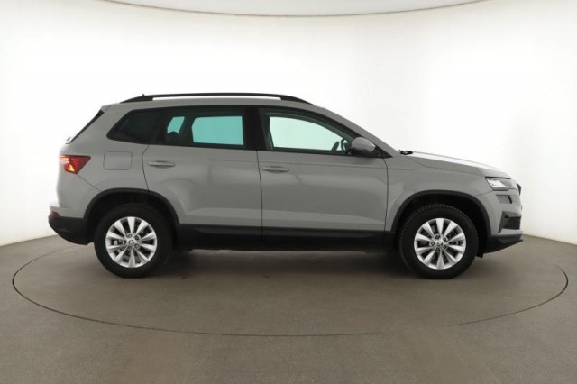 Škoda Karoq  1.5 TSI Fresh