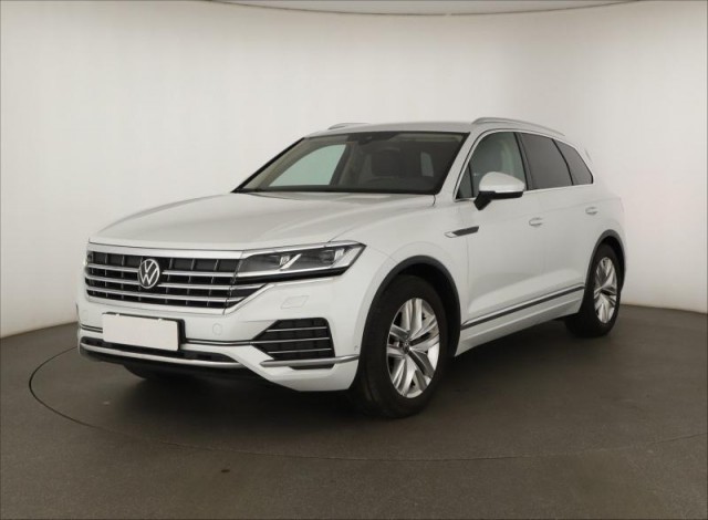 Volkswagen Touareg  3.0 TDI 