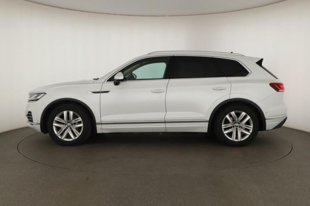 Volkswagen Touareg  3.0 TDI 