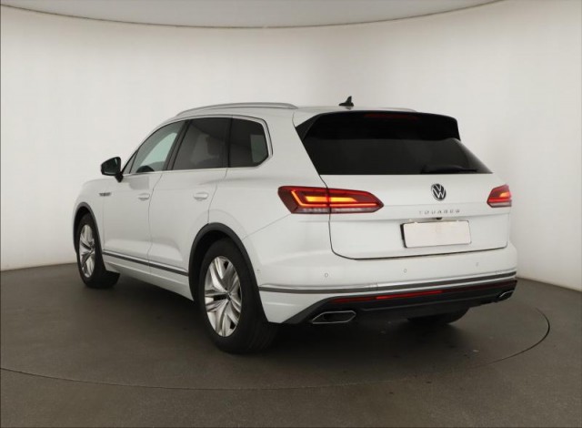Volkswagen Touareg  3.0 TDI 