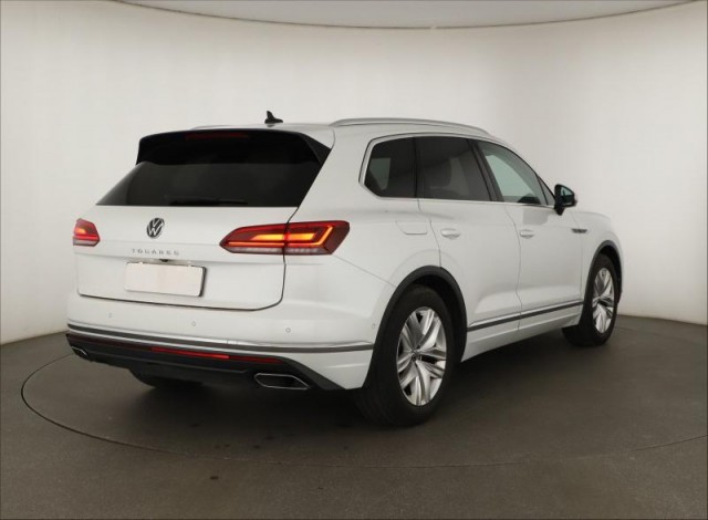 Volkswagen Touareg  3.0 TDI 
