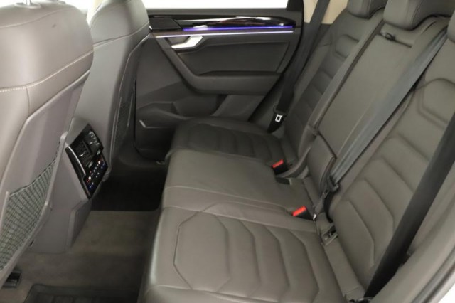 Volkswagen Touareg  3.0 TDI 