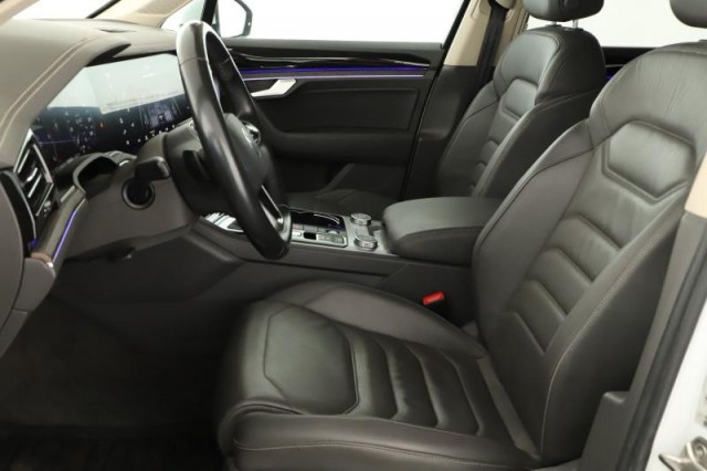 Volkswagen Touareg  3.0 TDI 