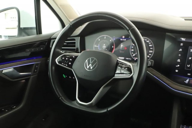 Volkswagen Touareg  3.0 TDI 