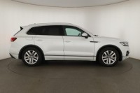 Volkswagen Touareg  3.0 TDI 