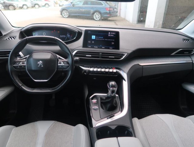 Peugeot 5008  PureTech 130 