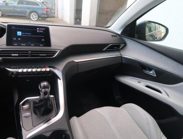Peugeot 5008  PureTech 130 