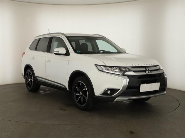 Mitsubishi Outlander  2.2 DI-D 