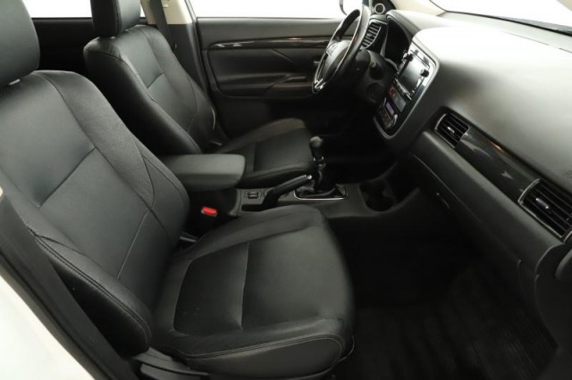 Mitsubishi Outlander  2.2 DI-D 